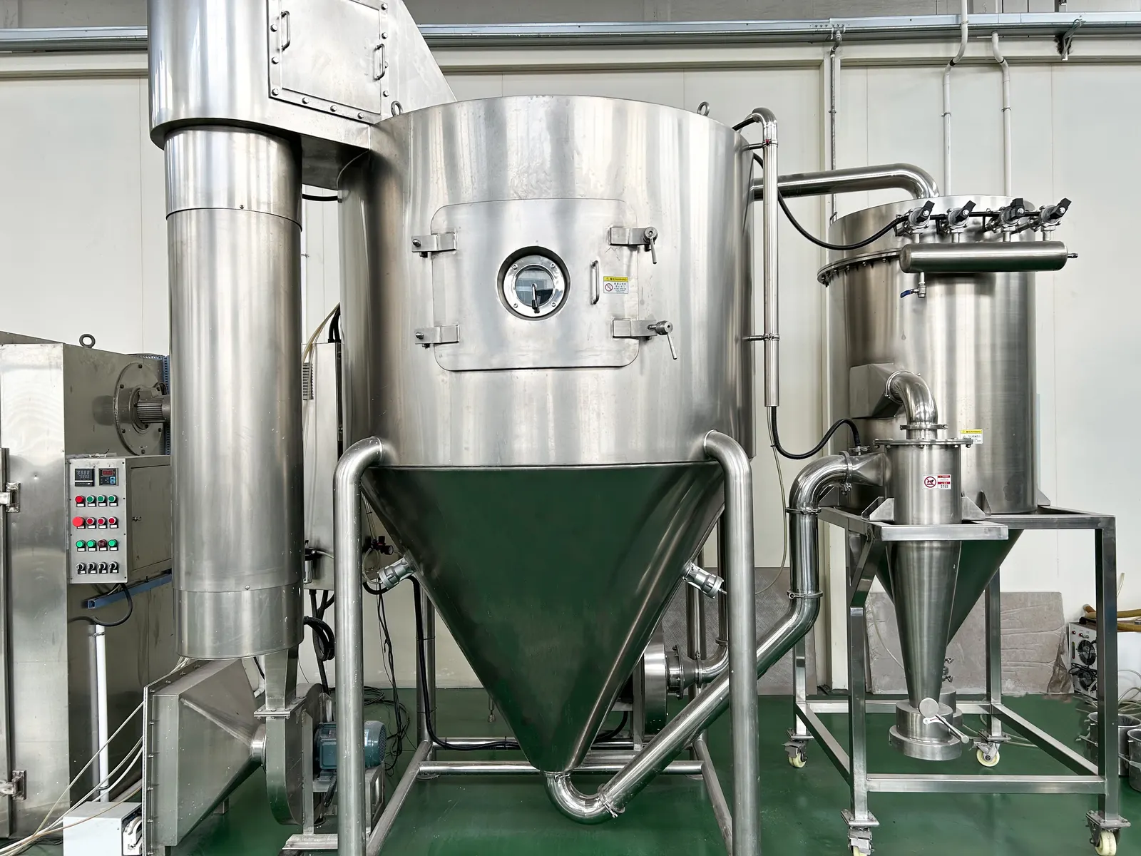 A pilot dryer with a defined specification