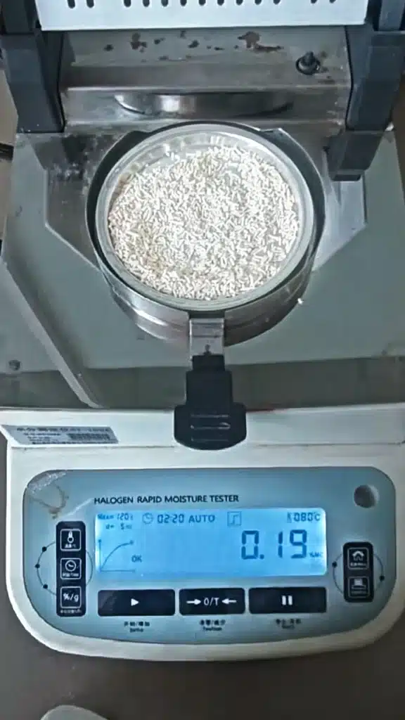 moisture analyzer confirming 0.19% final moisture on dried sugar granules