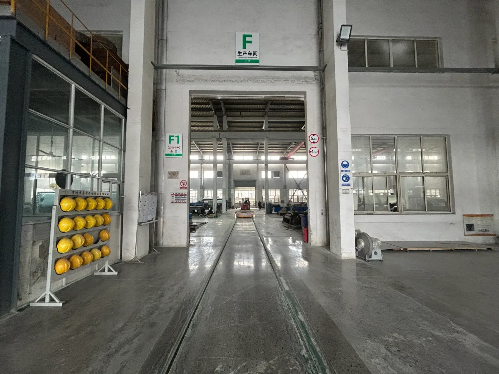 Large-diameter drying vessels under fabrication at SINOTHERMO